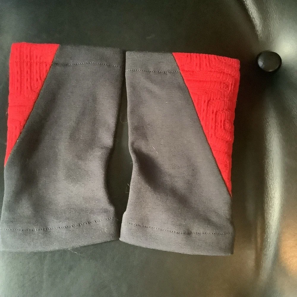 Zolnar Red and Black Unisex WRW2 8 HALF FINGER GLOVES-Medium